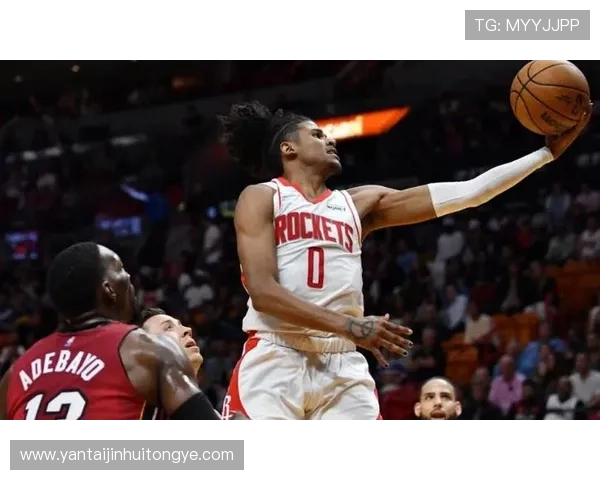 阿伦盛赞杰伦格林提升球队活力让比赛变得轻松愉快